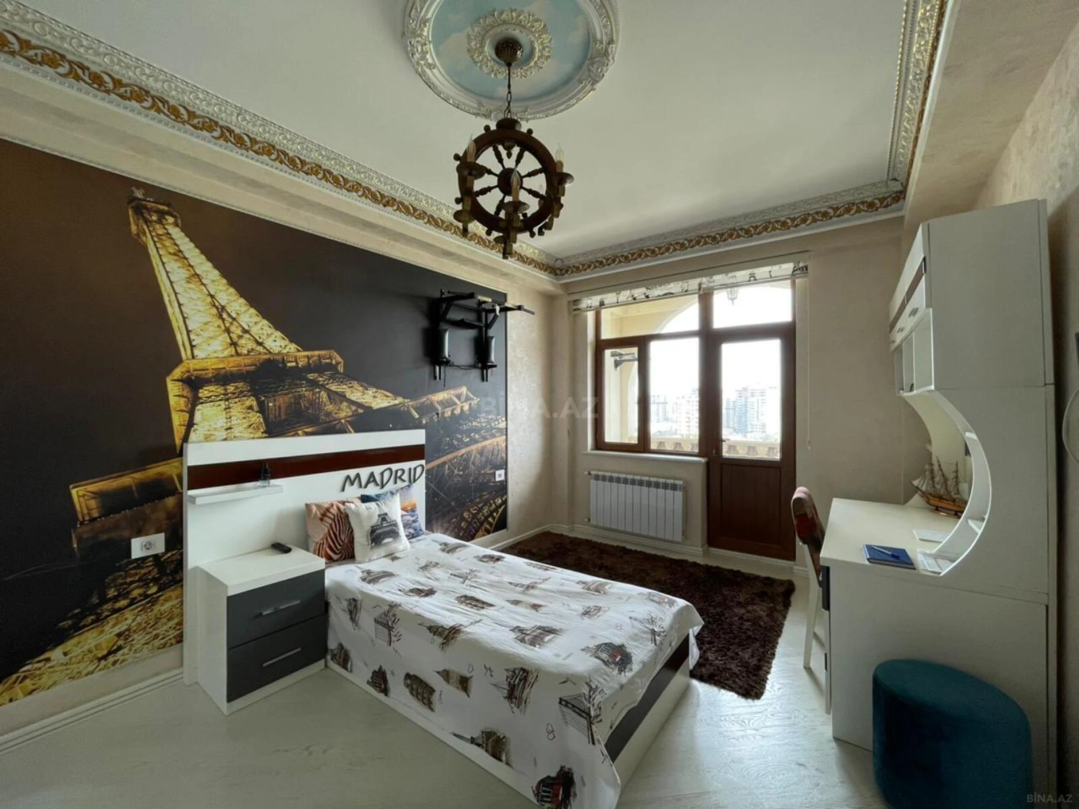 Satılır 3 otaqlı mənzil 214 m²