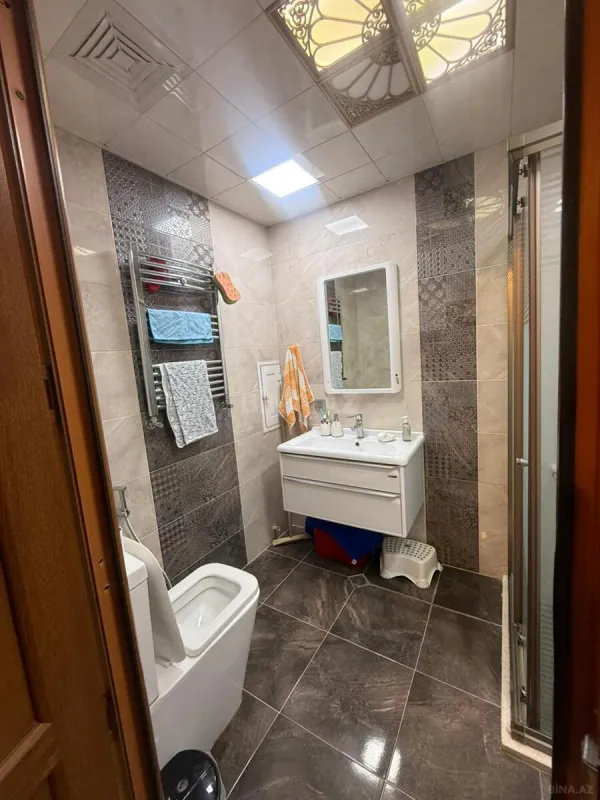 Satılır 3 otaqlı mənzil 110 m²