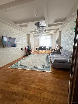 Satılır 3 otaqlı mənzil 110 m² — Bakı, Memar Əcəmi yanı 3 otaq 110.00 m²
