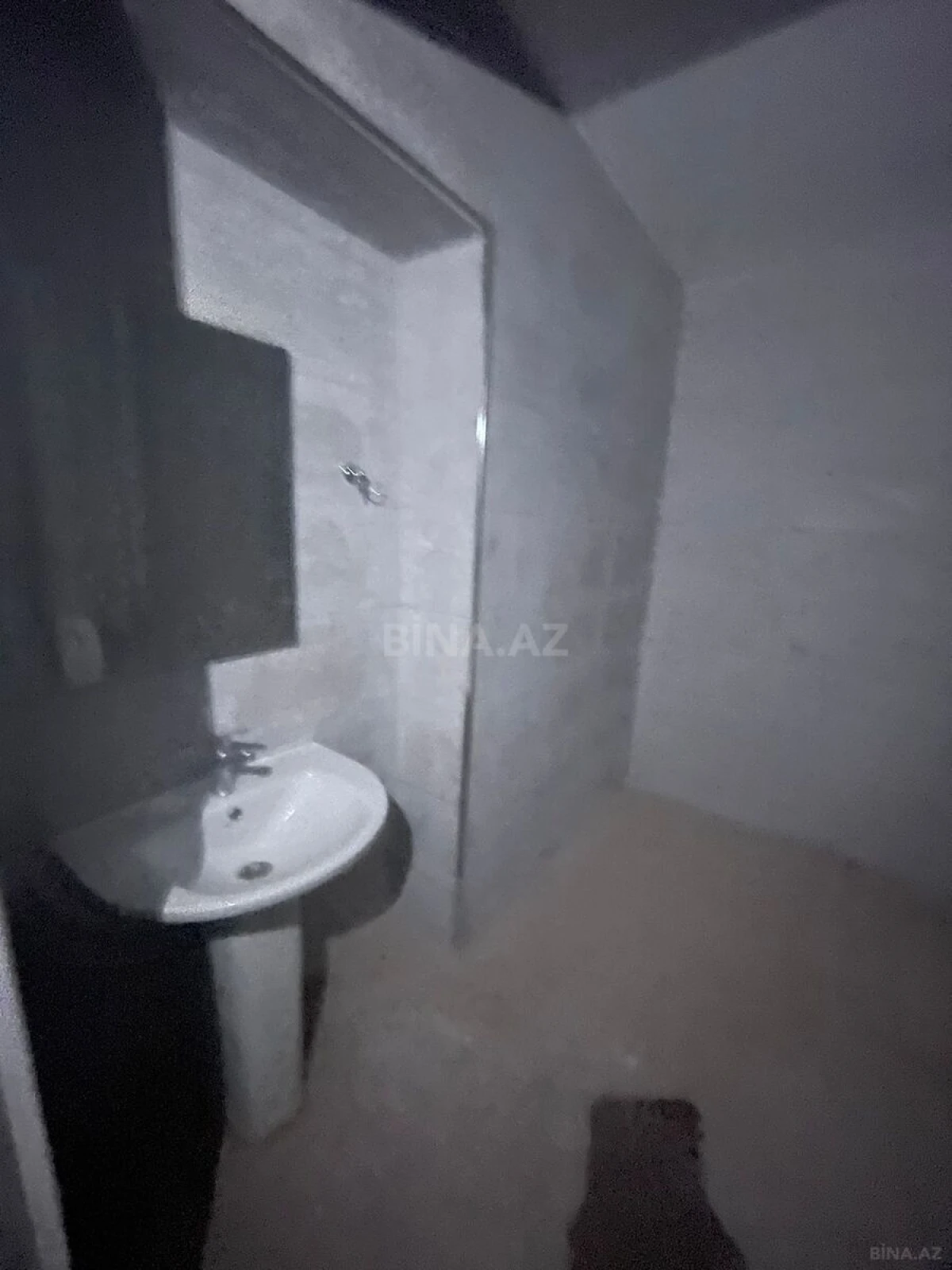 Satılır 2 otaqlı mənzil 82 m²