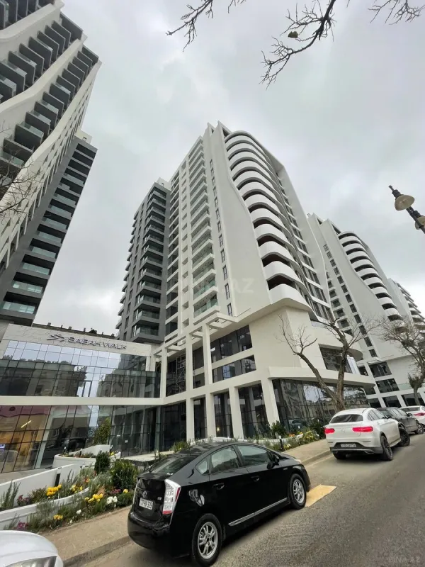 Satılır 2 otaqlı mənzil 82 m²
