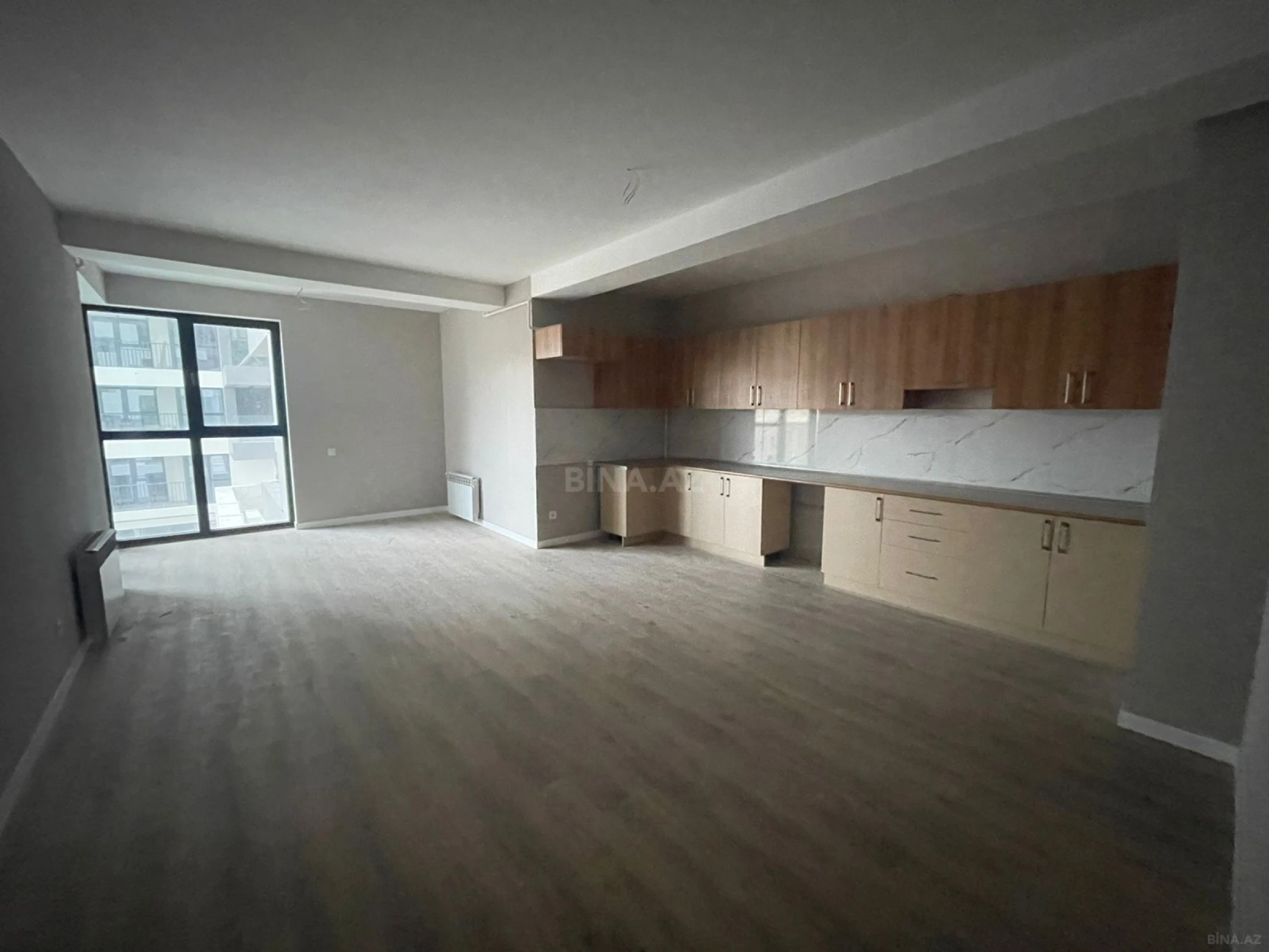 Satılır 2 otaqlı mənzil 82 m²