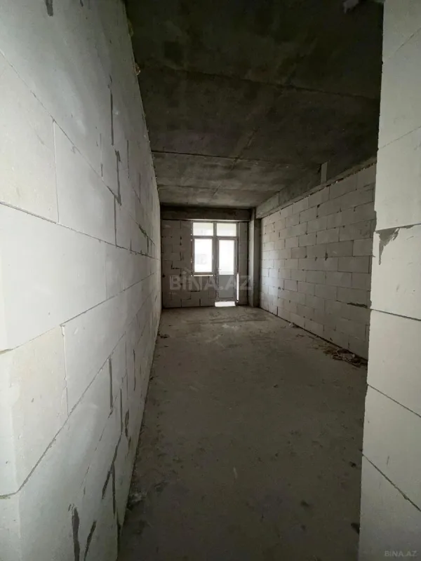 Satılır 2 otaqlı mənzil 106 m²