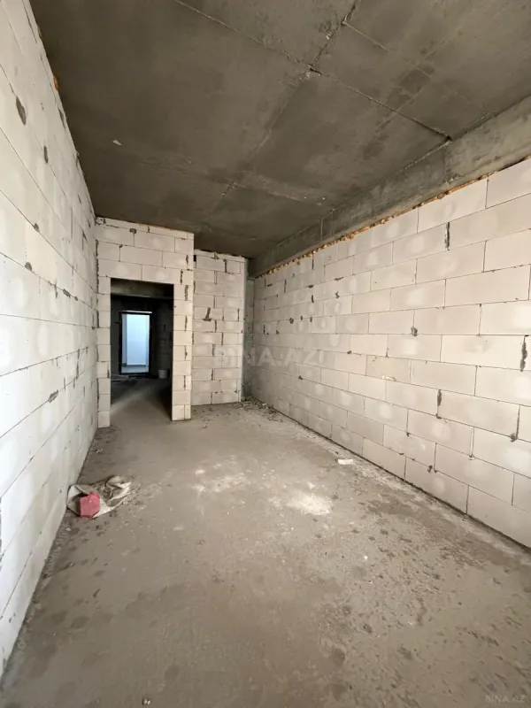 Satılır 2 otaqlı mənzil 106 m²