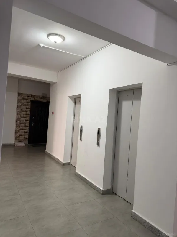 Satılır 2 otaqlı mənzil 106 m²