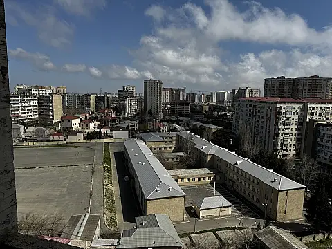 Satılır 3 otaqlı mənzil 120 m²