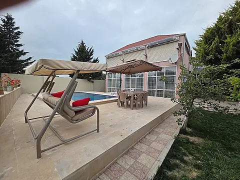 Kirayə verilir 8 otaqlı həyət evi 240 m²