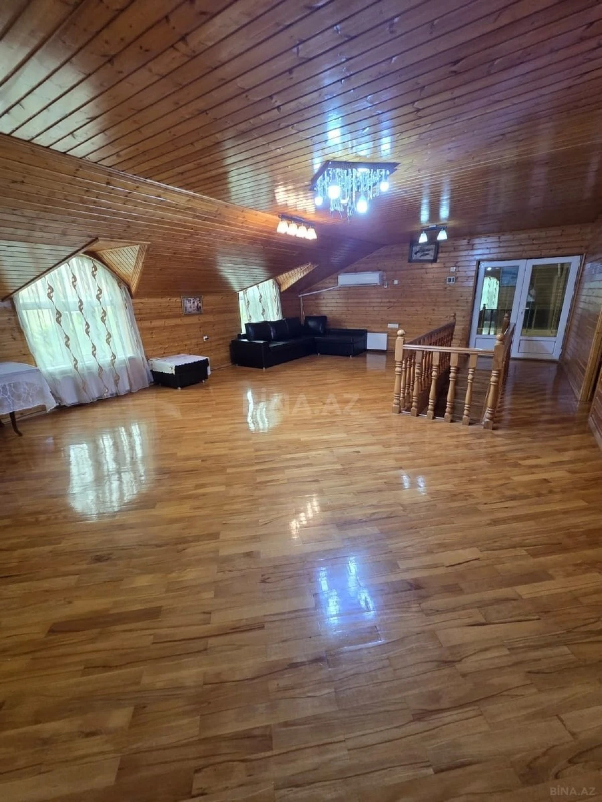 Kirayə verilir 8 otaqlı həyət evi 240 m²