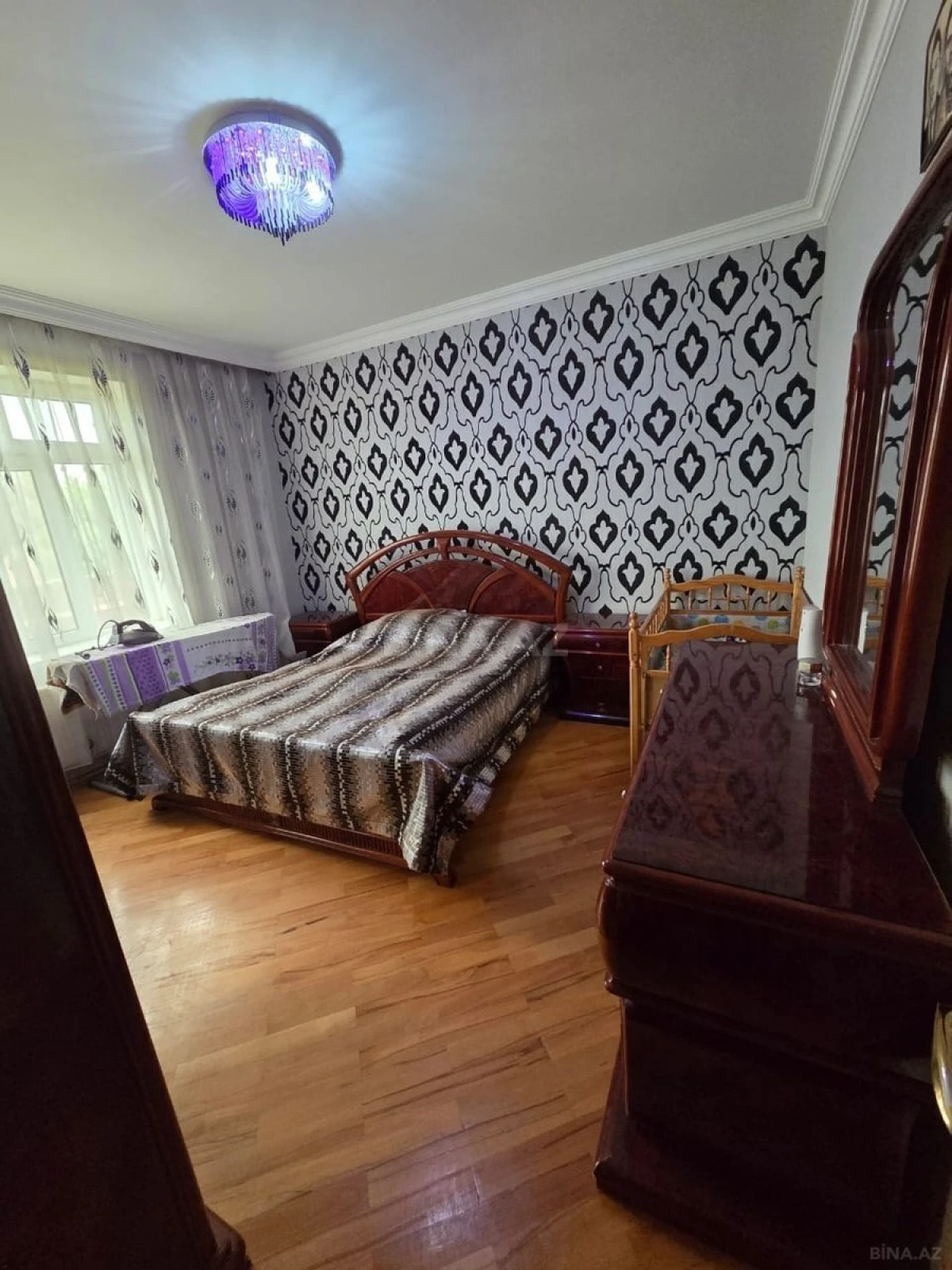 Kirayə verilir 8 otaqlı həyət evi 240 m²