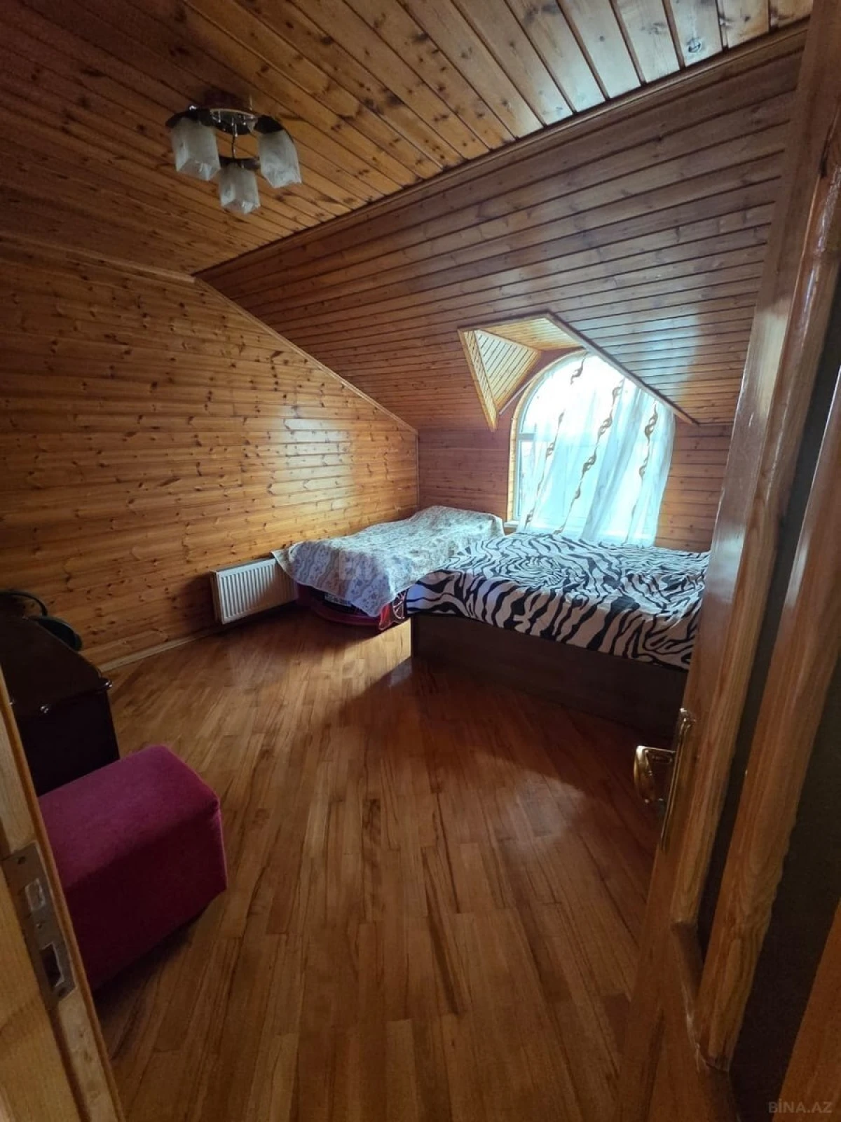 Kirayə verilir 8 otaqlı həyət evi 240 m²