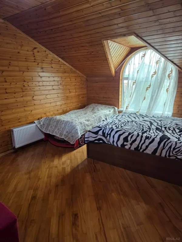 Kirayə verilir 8 otaqlı həyət evi 240 m²