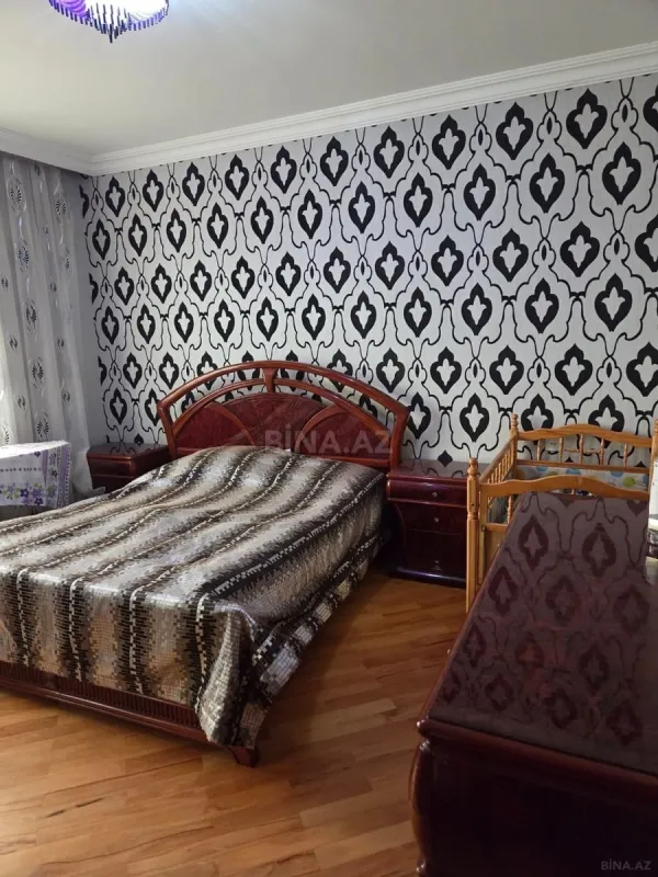 Kirayə verilir 8 otaqlı həyət evi 240 m²