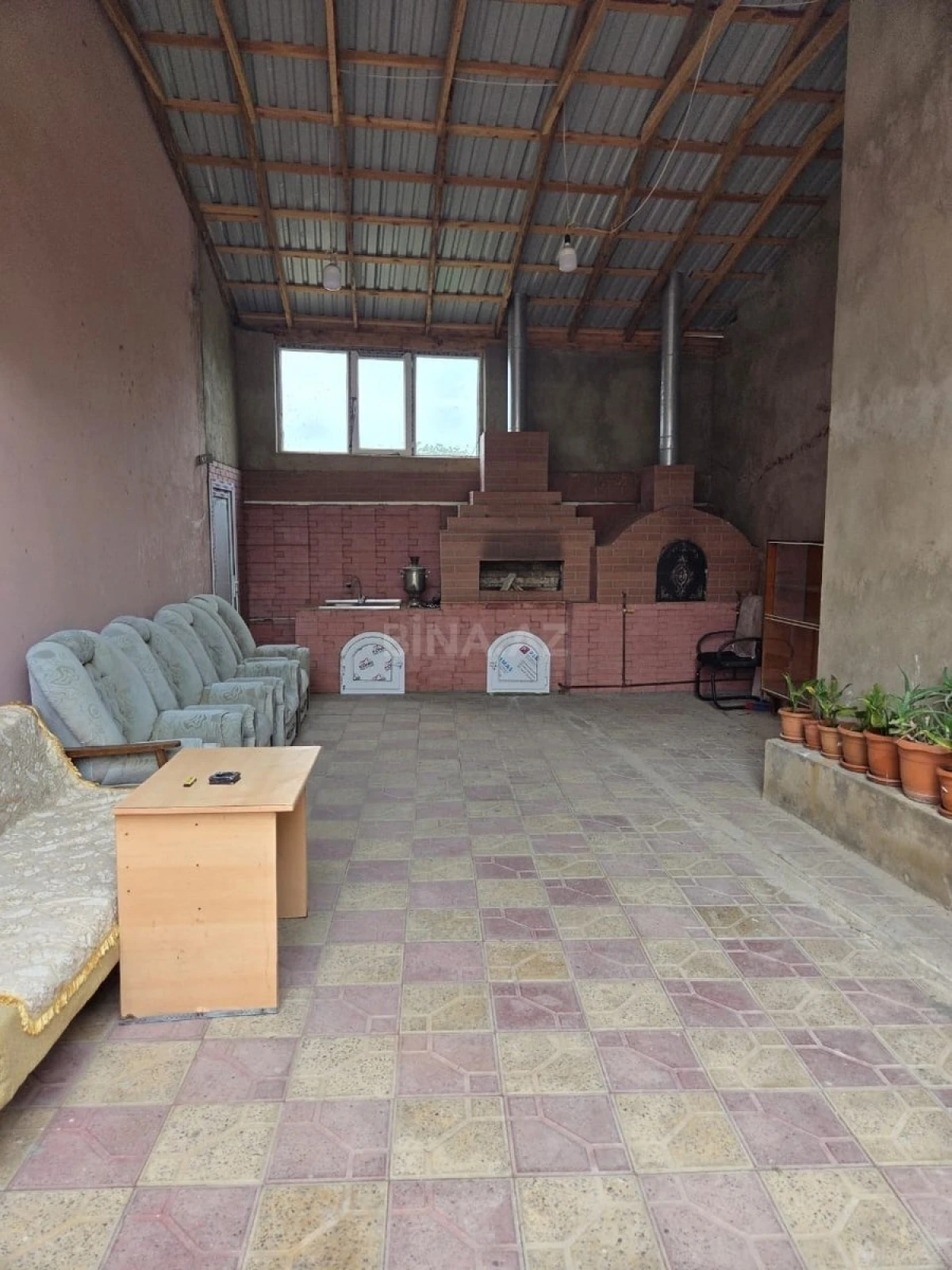 Kirayə verilir 8 otaqlı həyət evi 240 m²