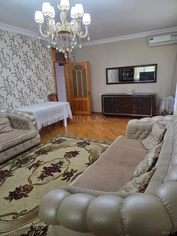 Kirayə verilir 8 otaqlı həyət evi 240 m²