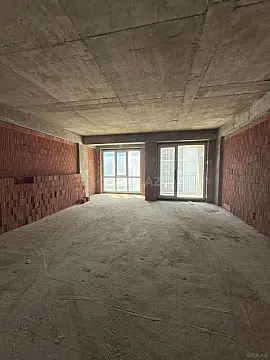 Satılır 2 otaqlı mənzil 79.3 m²
