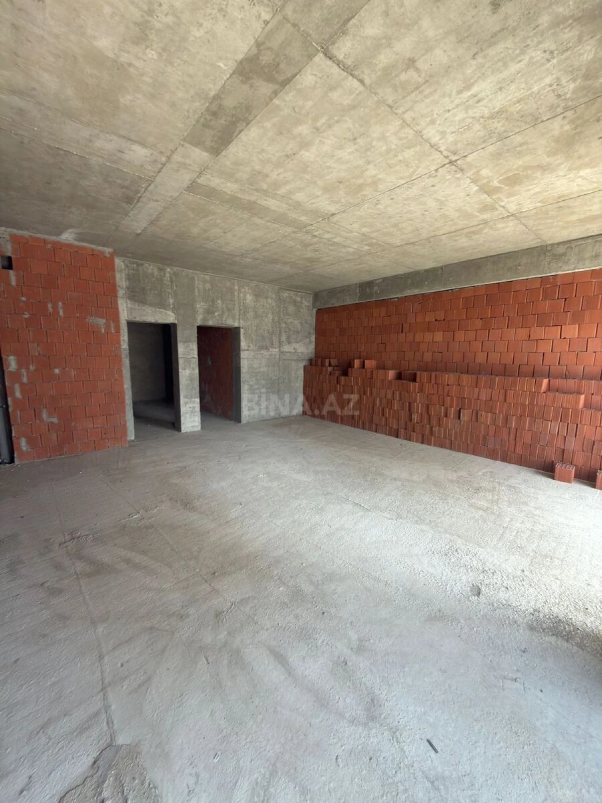 Satılır 2 otaqlı mənzil 79.3 m²