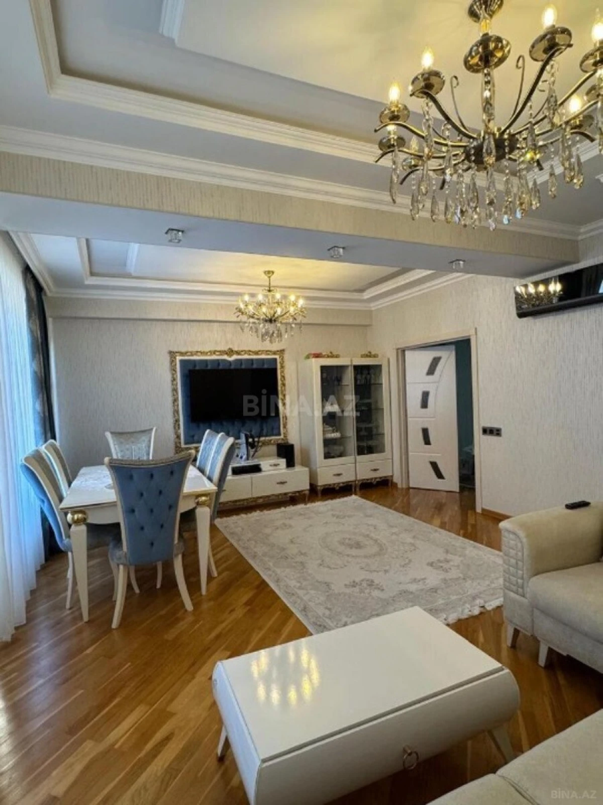 Satılır 4 otaqlı mənzil 115 m²