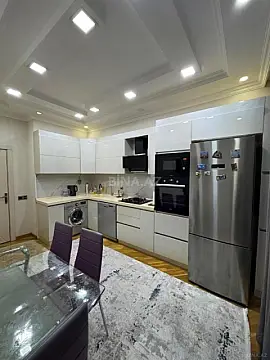 Satılır 4 otaqlı mənzil 115 m²