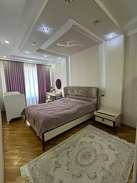 Satılır 4 otaqlı mənzil 115 m²