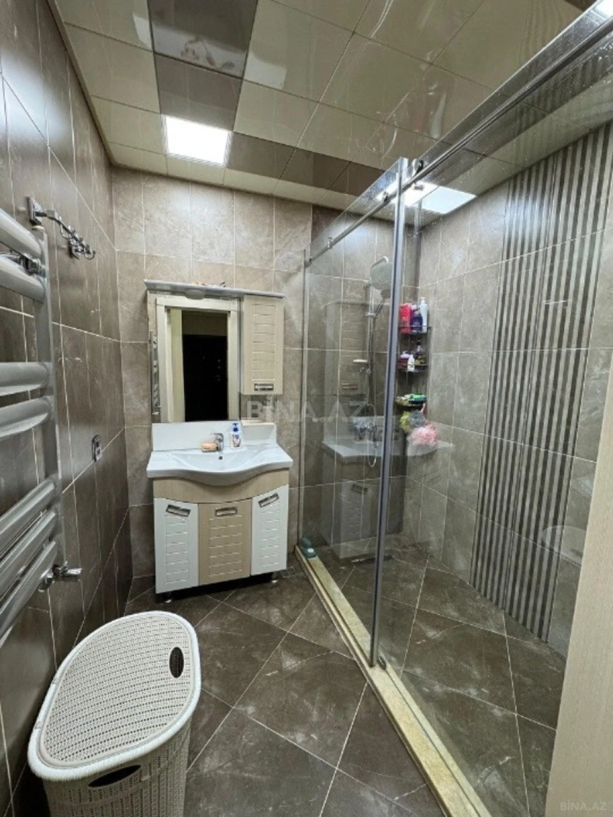 Satılır 4 otaqlı mənzil 115 m²