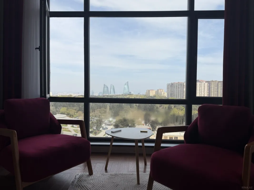 Satılır 3 otaqlı mənzil 140 m²