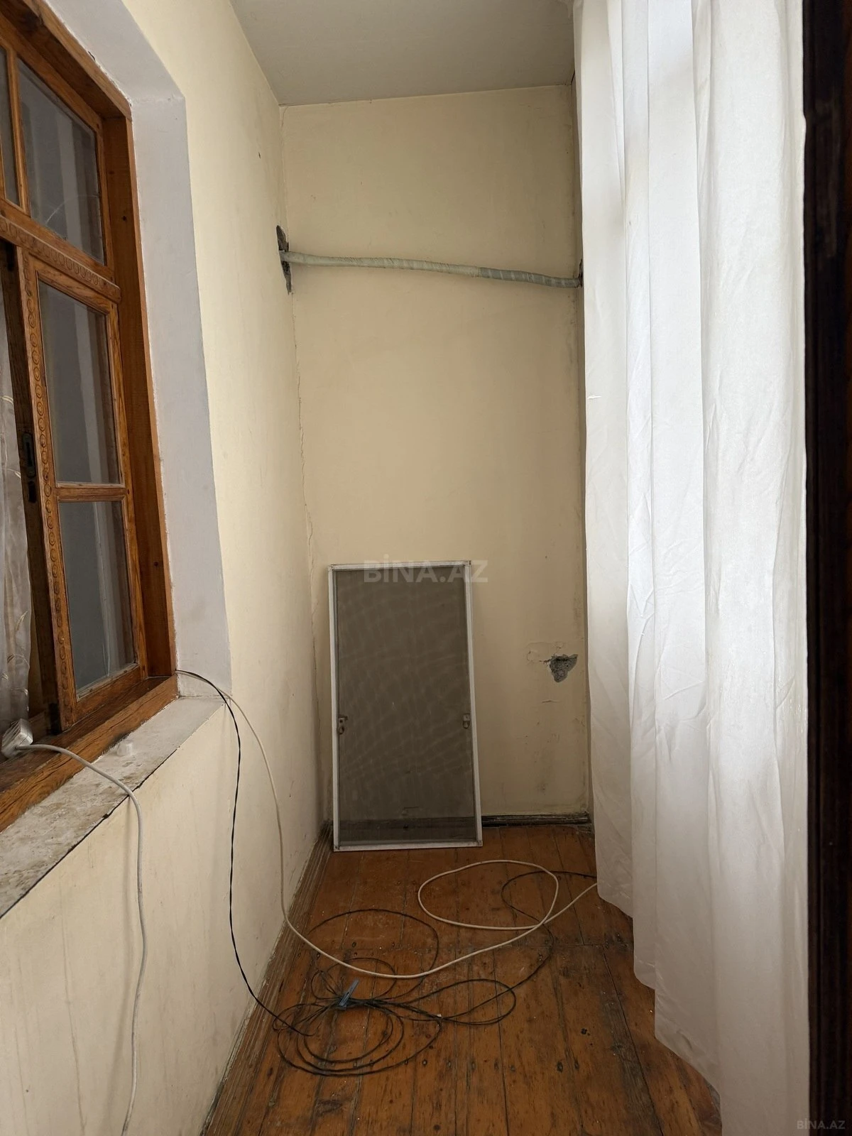 Satılır 4 otaqlı mənzil 100 m²