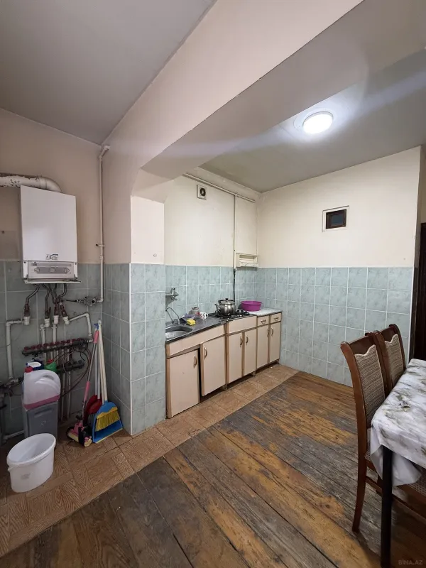 Satılır 4 otaqlı mənzil 100 m²