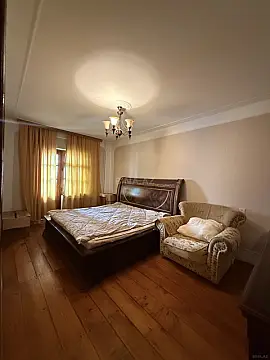 Satılır 4 otaqlı mənzil 100 m²
