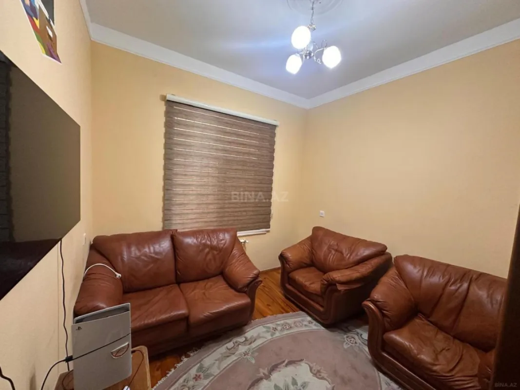 Kirayə verilir 10 otaqlı həyət evi 387 m²