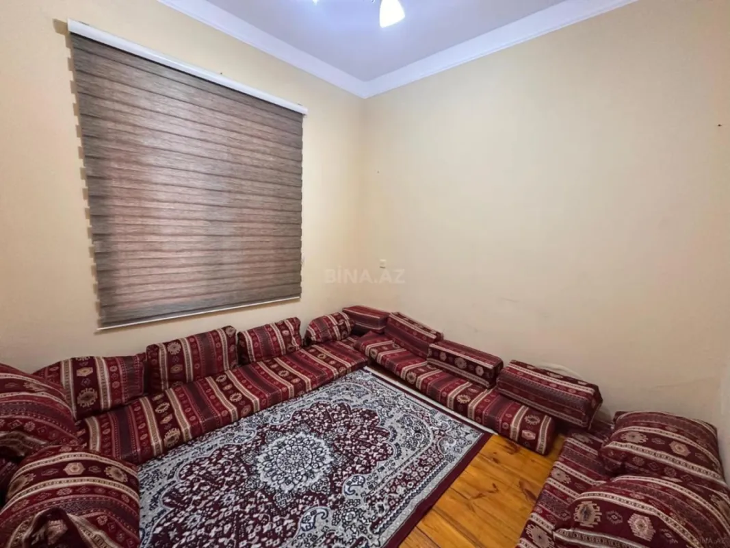 Kirayə verilir 10 otaqlı həyət evi 387 m²