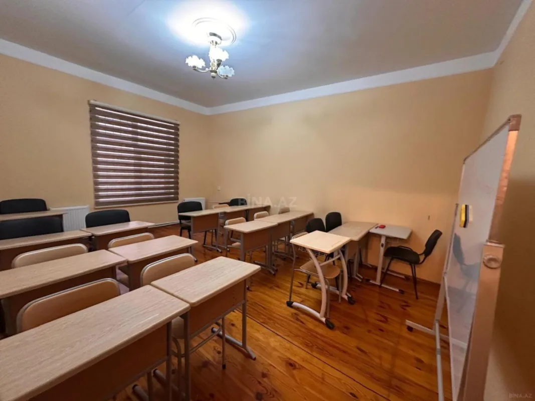 Kirayə verilir 10 otaqlı həyət evi 387 m²