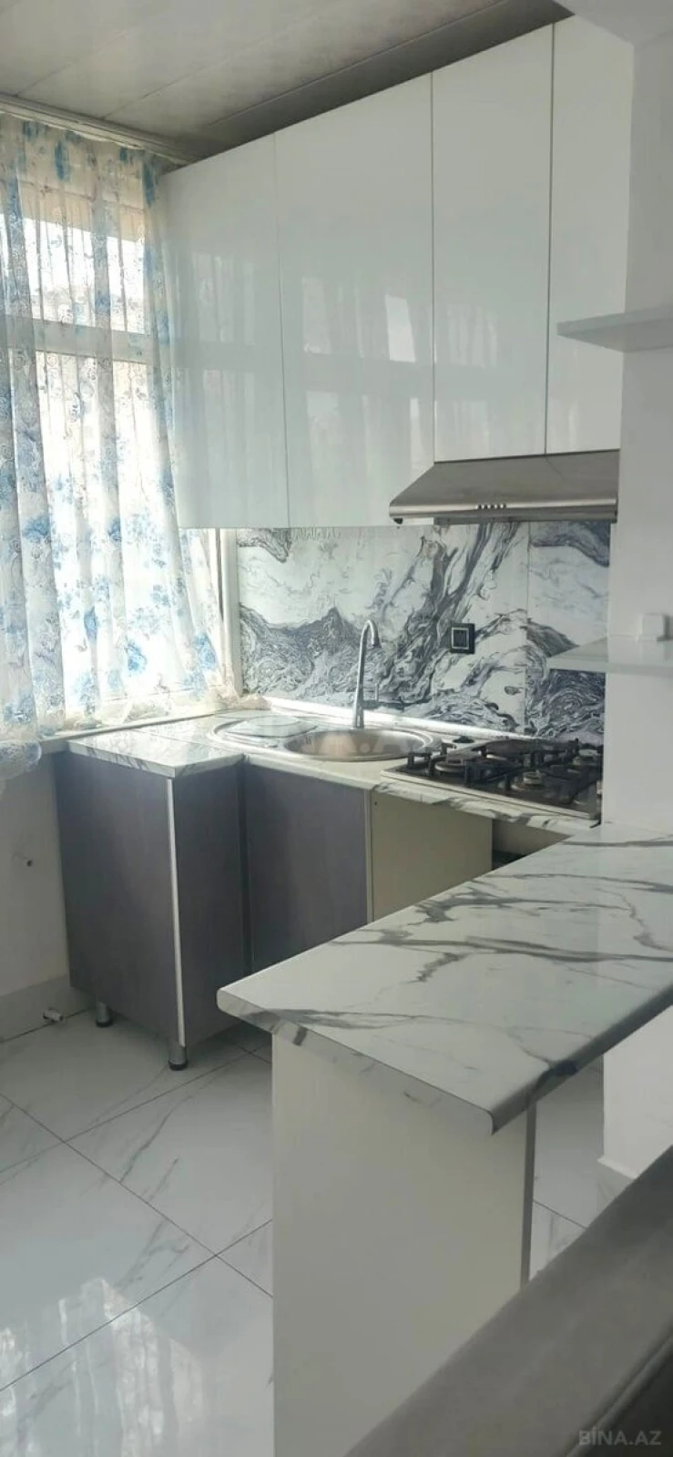 Kirayə verilir 2 otaqlı mənzil 65 m²
