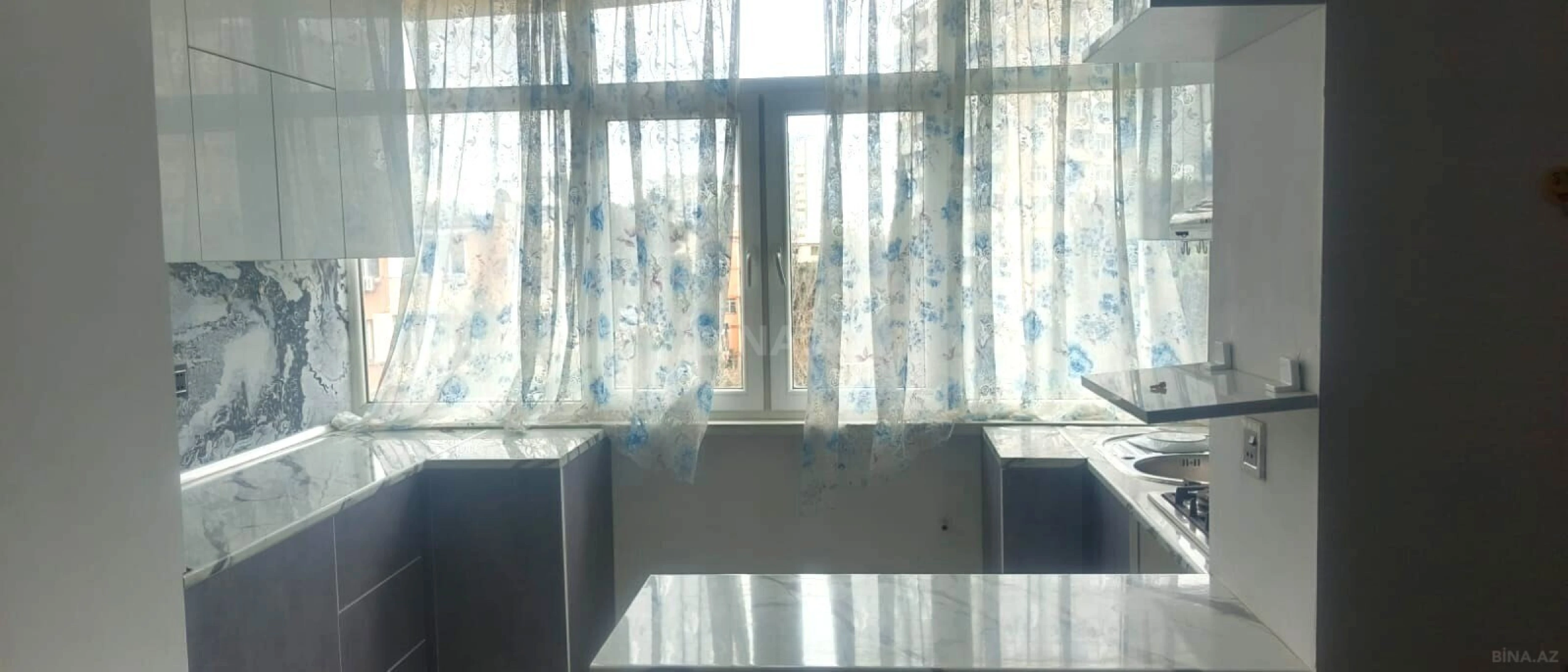Kirayə verilir 2 otaqlı mənzil 65 m²