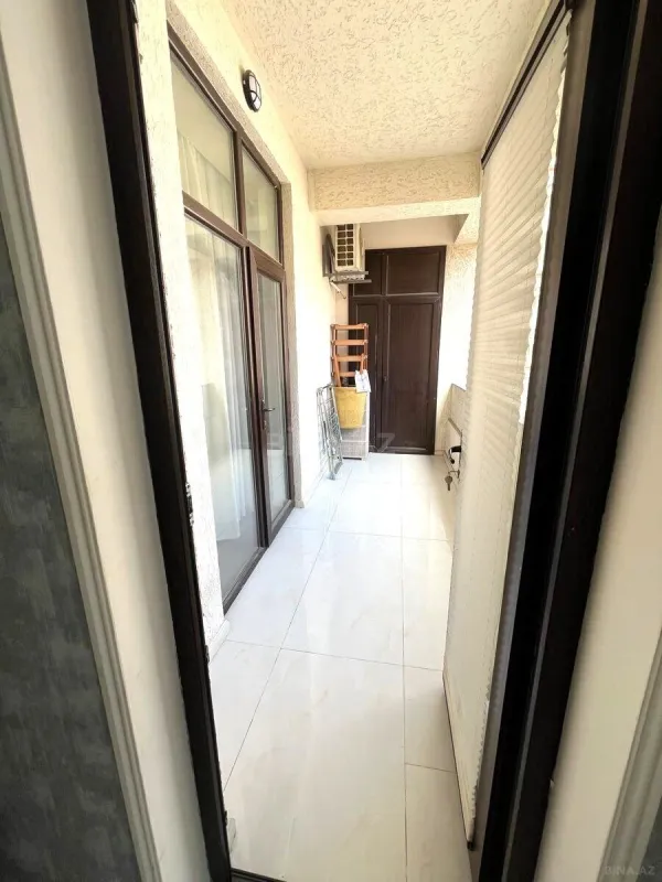 Kirayə verilir 2 otaqlı mənzil 80 m²