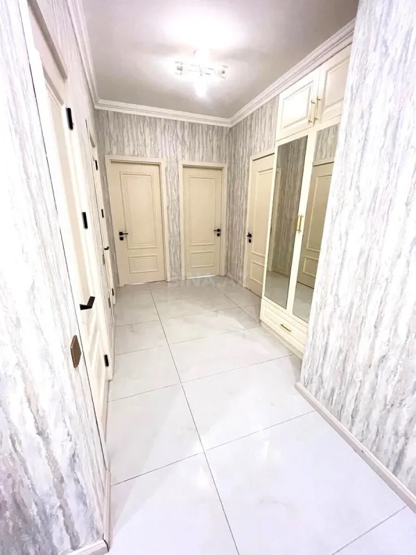 Kirayə verilir 2 otaqlı mənzil 80 m²