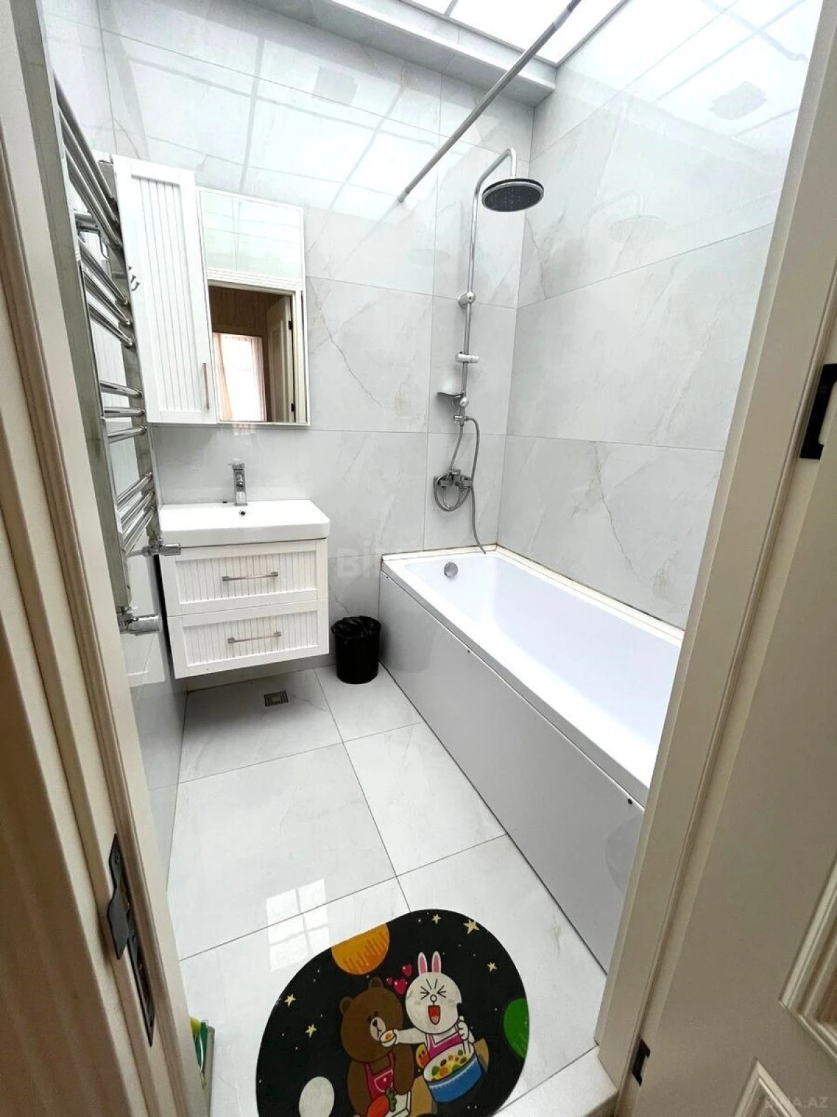 Kirayə verilir 2 otaqlı mənzil 80 m²