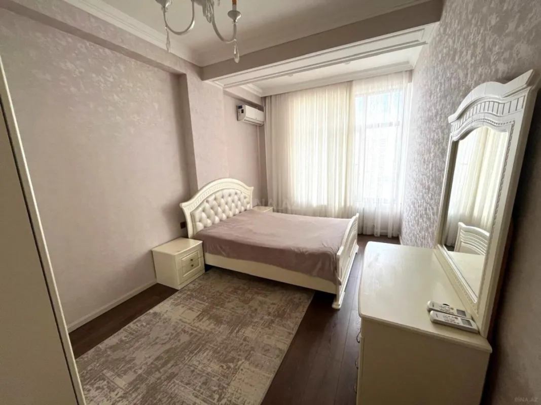 Kirayə verilir 2 otaqlı mənzil 80 m²