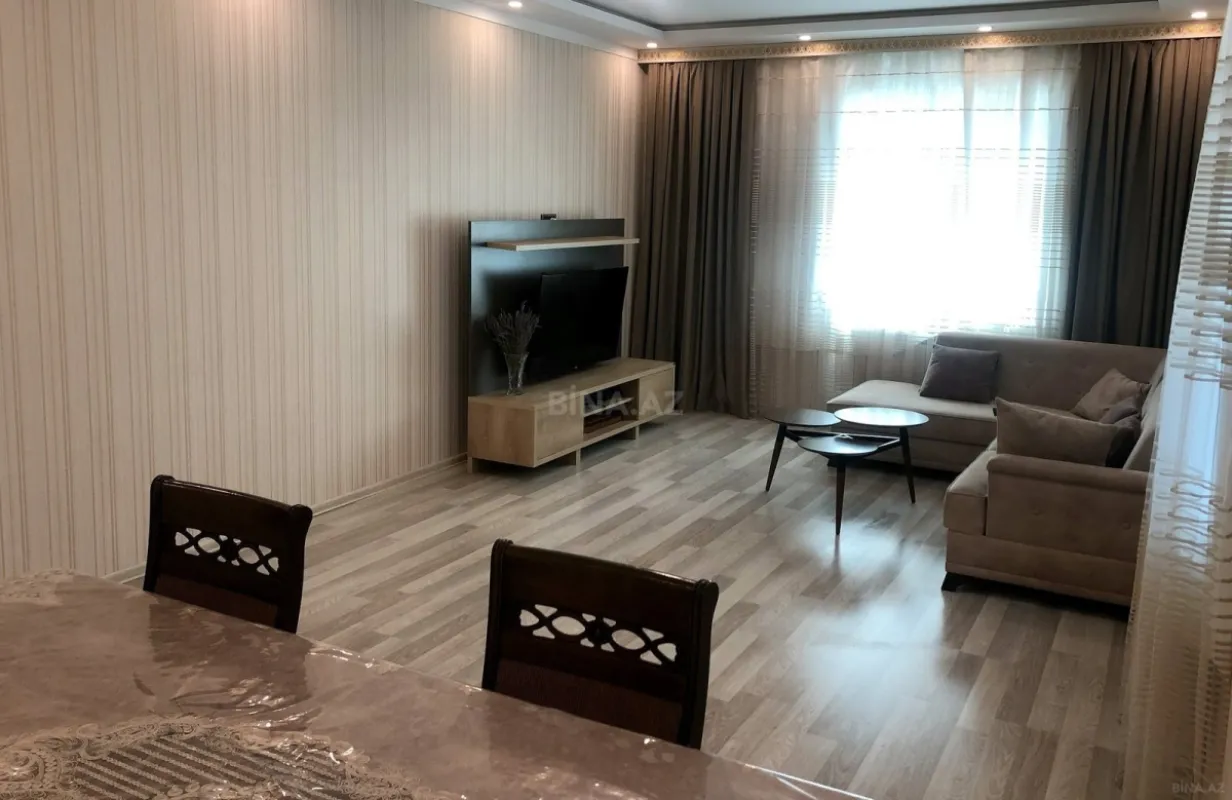 Kirayə verilir 6 otaqlı həyət evi 320 m²