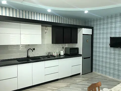 Kirayə verilir 6 otaqlı həyət evi 320 m²