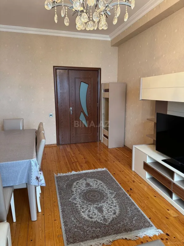 Kirayə verilir 3 otaqlı mənzil 127 m²