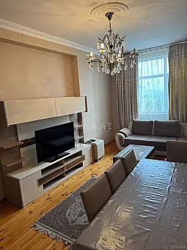 Kirayə verilir 3 otaqlı mənzil 127 m²