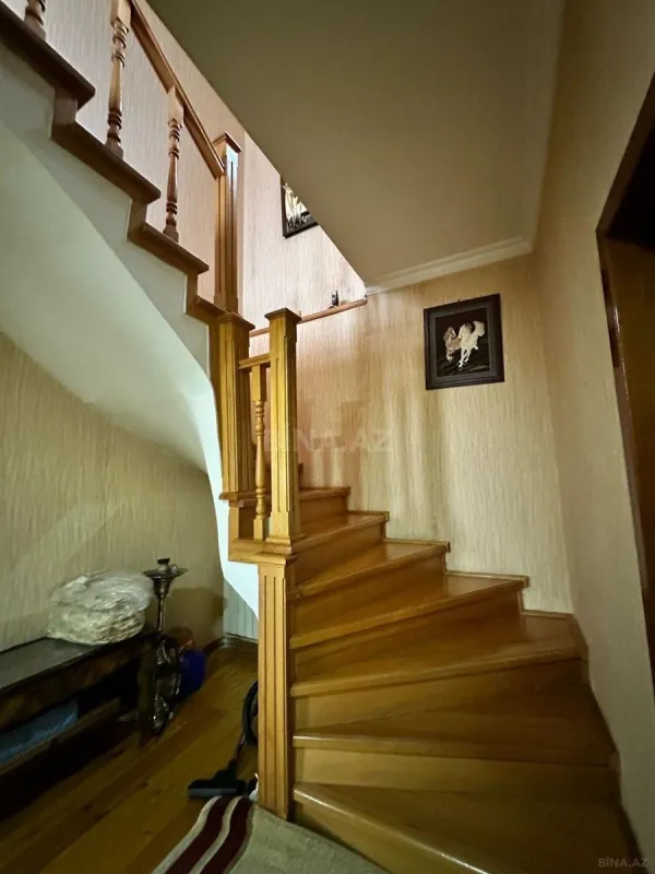 Satılır 7 otaqlı həyət evi 220 m²