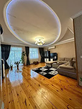 Satılır 7 otaqlı həyət evi 220 m²