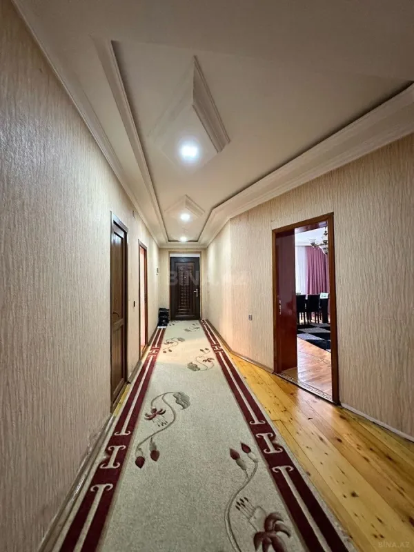 Satılır 7 otaqlı həyət evi 220 m²