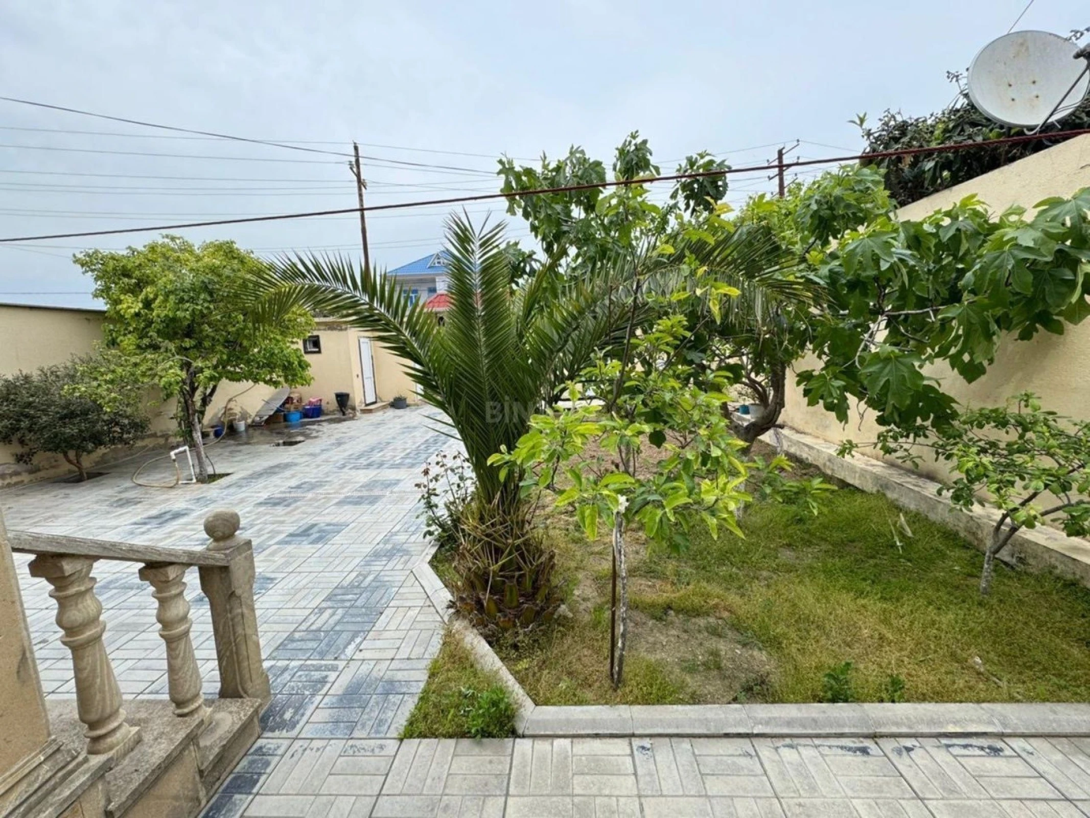 Satılır 7 otaqlı həyət evi 220 m²