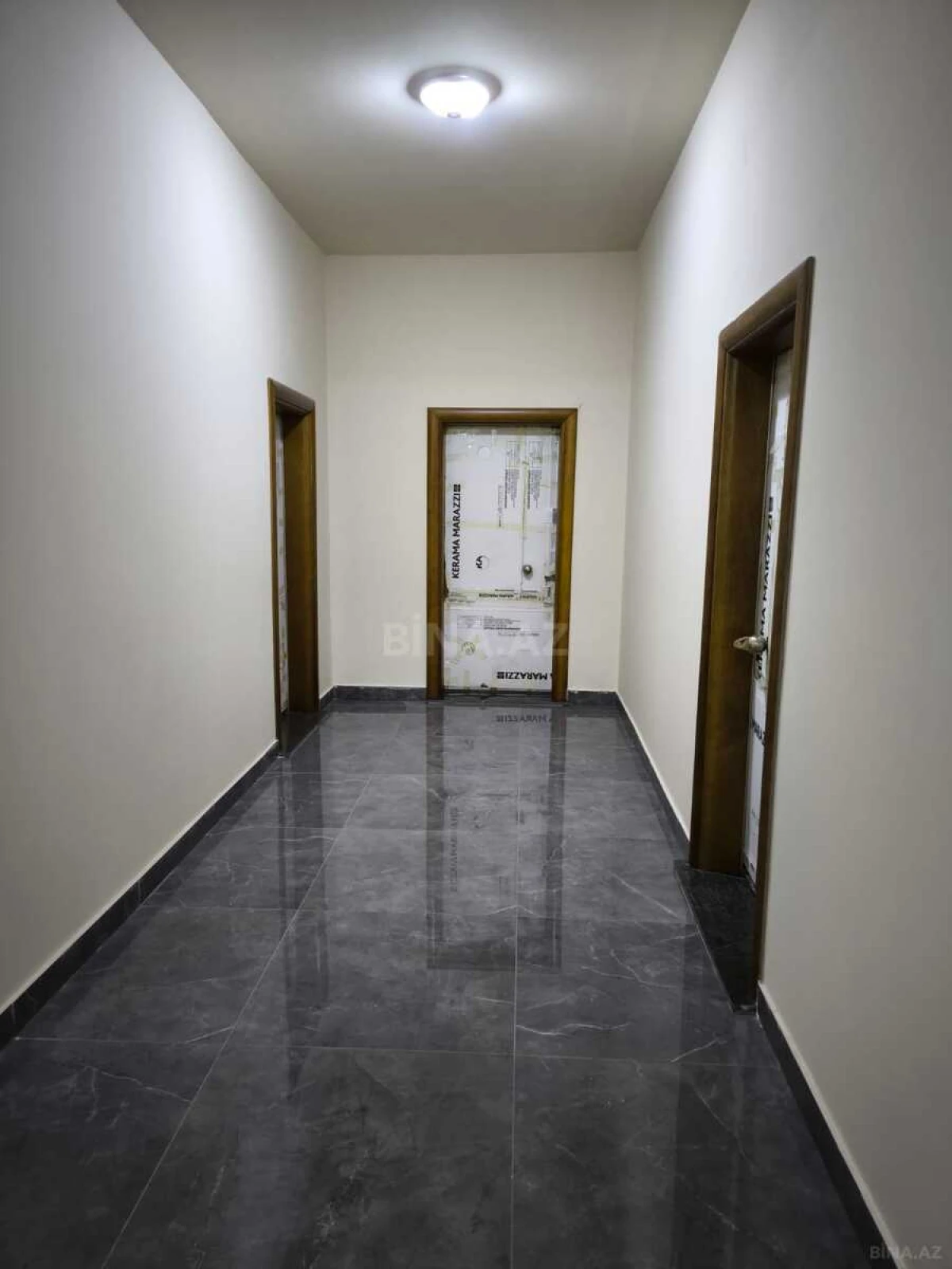 Satılır 2 otaqlı mənzil 74 m²
