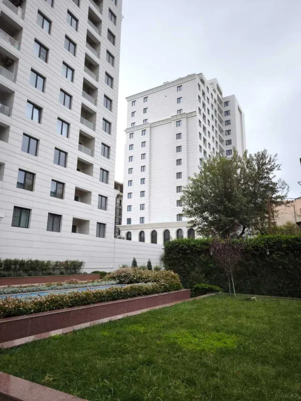 Satılır 2 otaqlı mənzil 74 m²