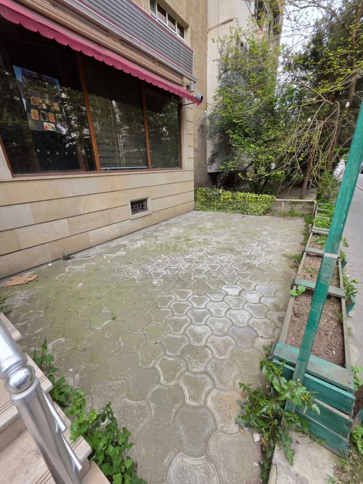 Kirayə verilir obyekt 155 m²