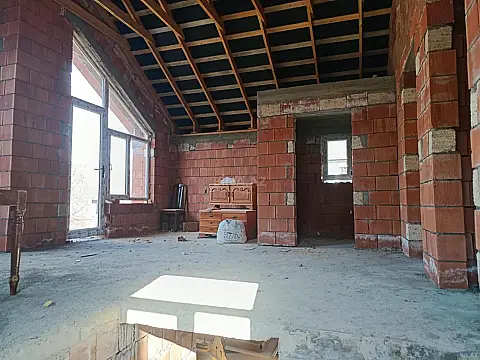 Satılır 6 otaqlı həyət evi 300 m²