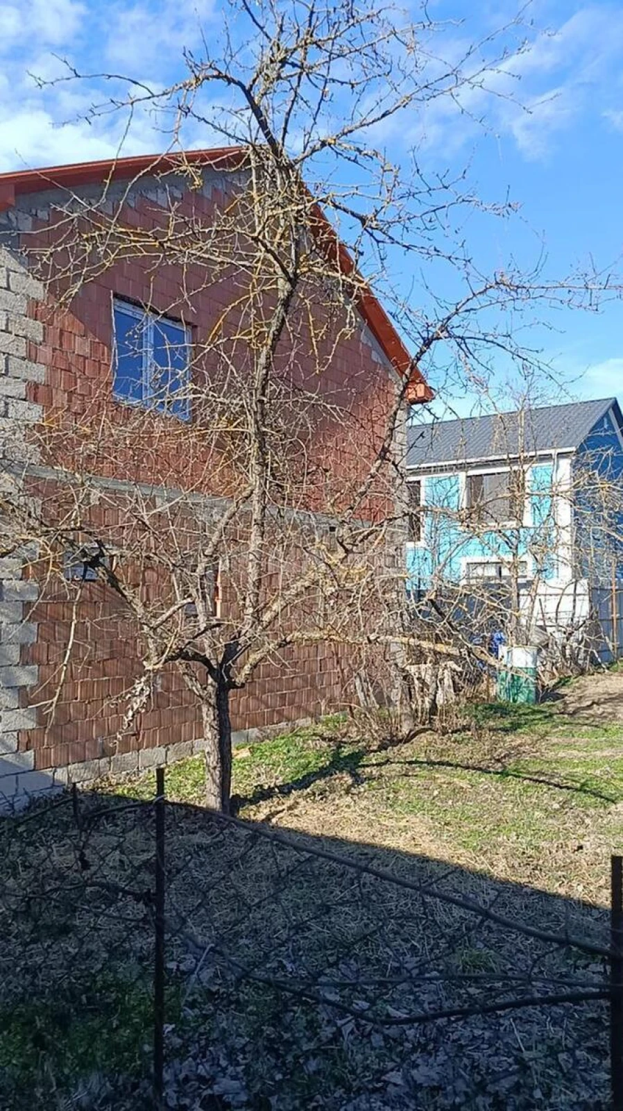 Satılır 6 otaqlı həyət evi 300 m²